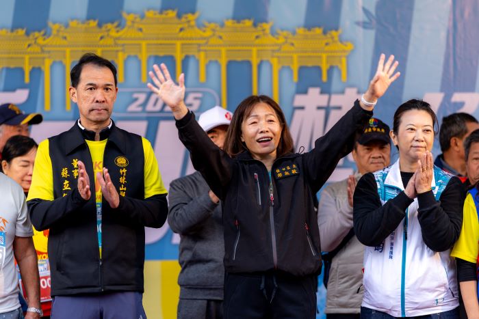 《圖說》鄭淑敏區長感謝大家熱情支持林口路跑活動。〈林口區公公所提供〉