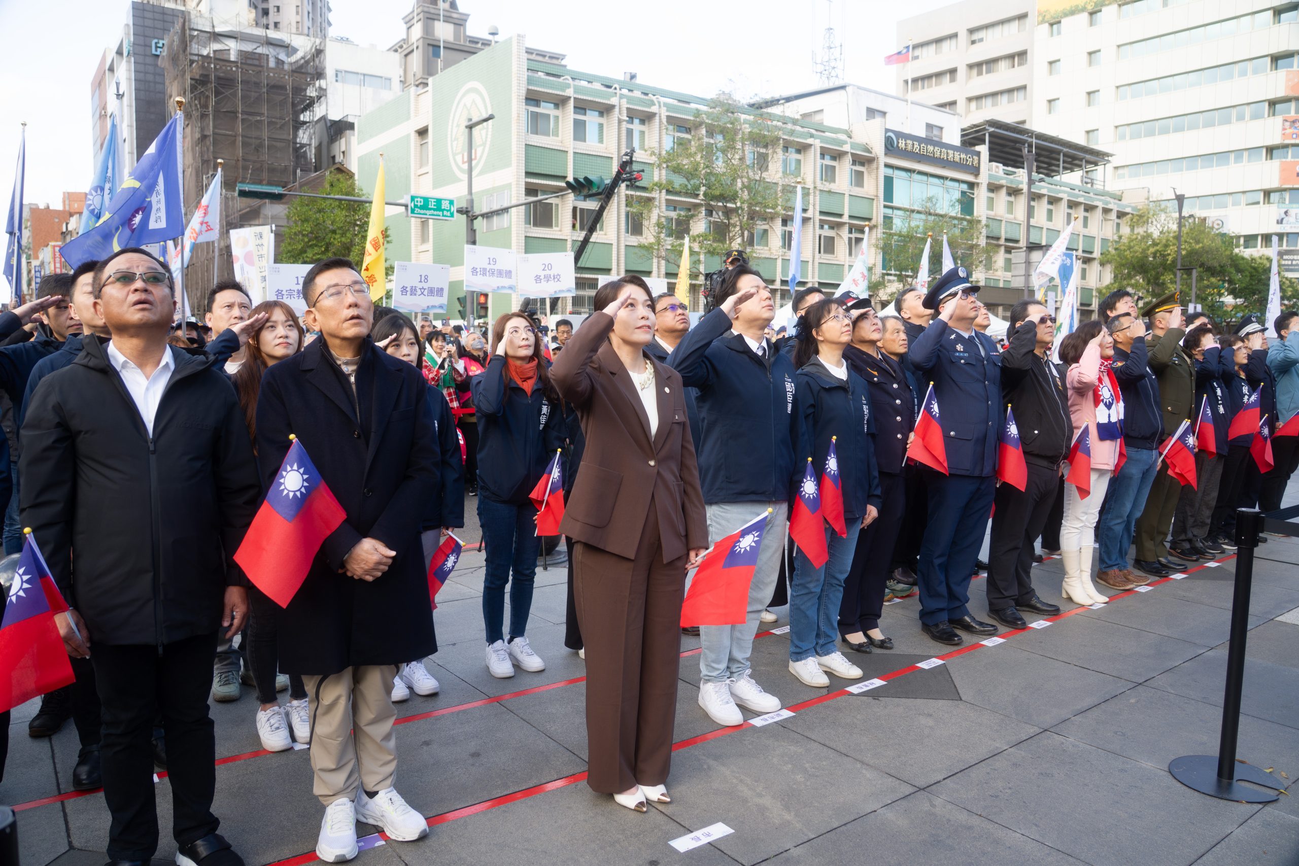 4 - 報新聞 Mega News