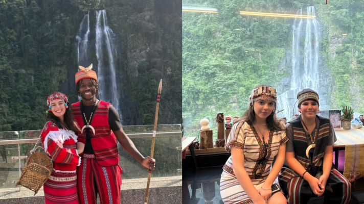 《圖說》2月17日至28日，烏來瀑布遊客中心推出套票組合，披上華麗的原民傳統服飾，在壯闊瀑布前定格絕美瞬間。〈觀旅局提供〉