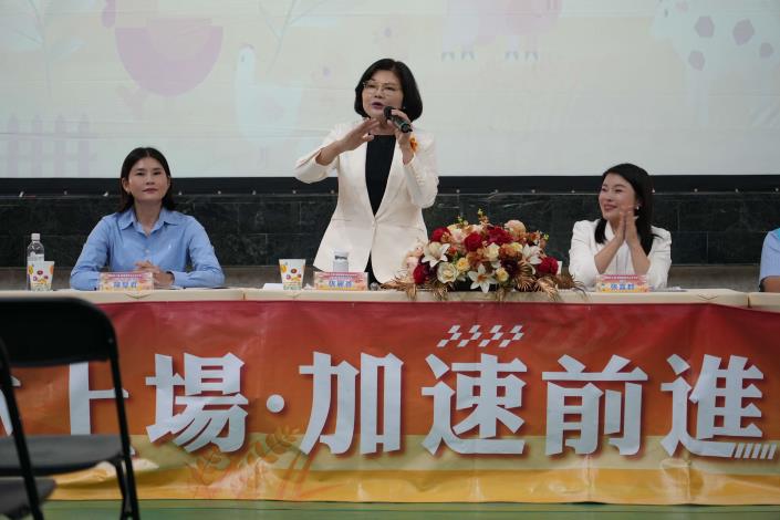 張麗善縣長說明大埤鄉施政建設與未來規劃。