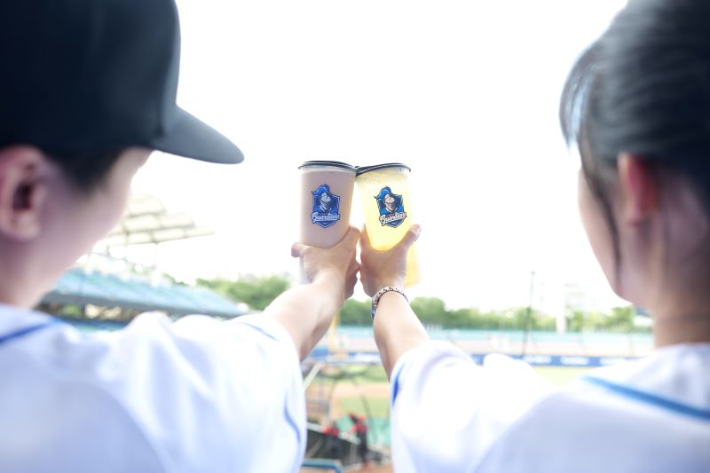 《圖說》富邦悍將「揮棒零廢棄・悍將循環杯全壘打」於即日起至9月底在富邦悍將新莊主場特定10場賽事合作推出。〈環保局提供〉